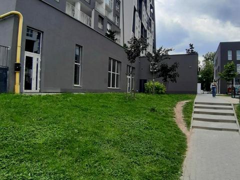 комерційна за адресою Володимира Великого вул. (Артема), 10
