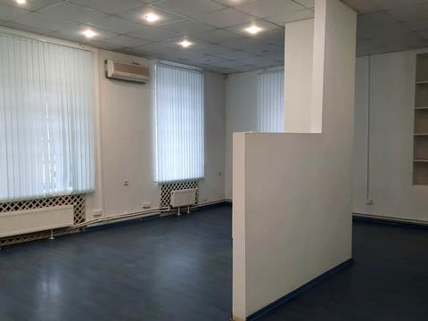 комерційна за адресою Футуристів пров., 9