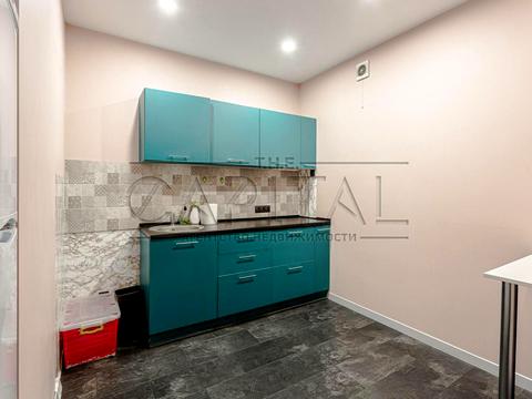 комерційна за адресою Київ, Срібнокільська вул., 1