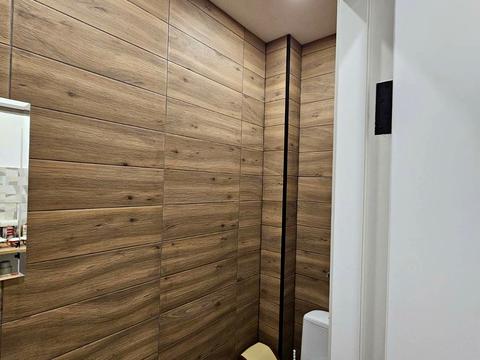 комерційна за адресою Під Голоском вул., 24