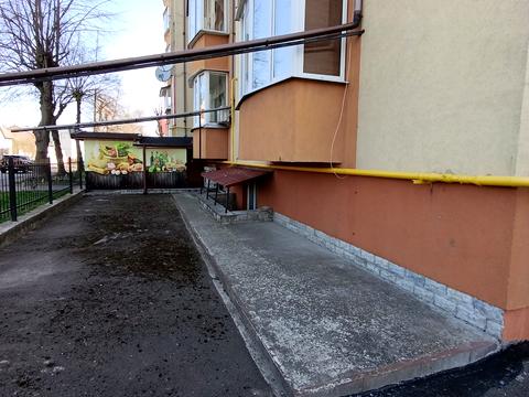 коммерческая по адресу Ровно, вул. Ясна, 7б