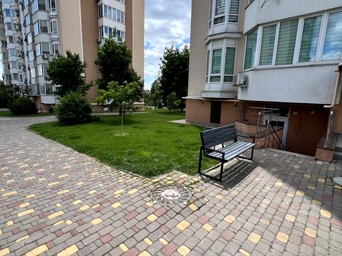 коммерческая по адресу Богдана Хмельницкого ул., 11