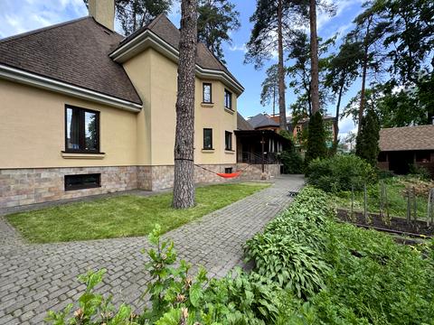будинок за адресою Олени Теліги вул. (Лермонтова)