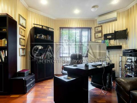 будинок за адресою Лугова