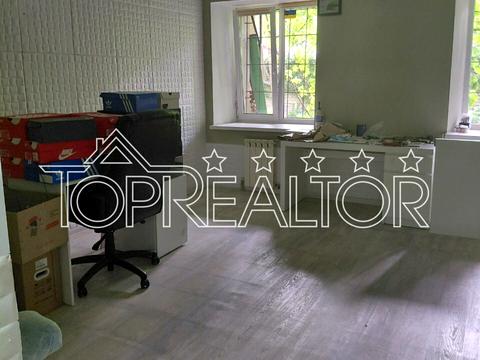 комерційна за адресою Потебні вул., 6