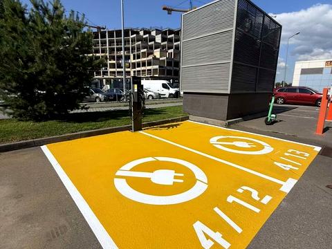 паркомісце за адресою Трускавецька вул., 2-А