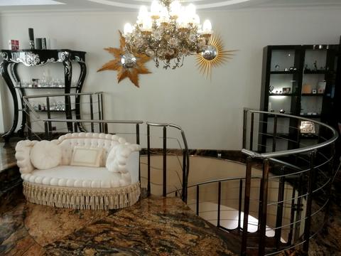 комерційна за адресою Лесі Українки бульв., 7-Б