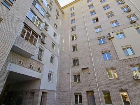 квартира за адресою Володимира Моссаковського вул. (Клари Цеткін), 8