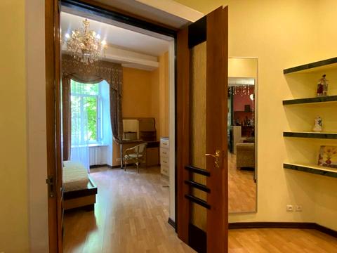 квартира за адресою Дерибасівська вул., 19