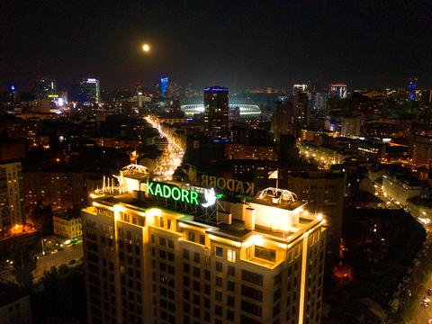 комерційна за адресою Жилянська вул., 68