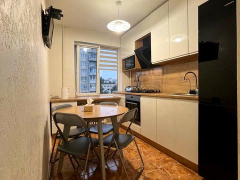 квартира за адресою Володимира Великого вул. (Артема), 5