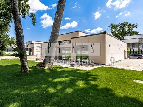 будинок за адресою Ватутіна пров.