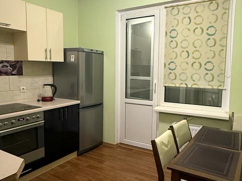 квартира за адресою Бориса Гмирі вул., 12-Б