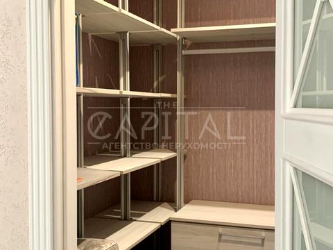 квартира за адресою Анни Ахматової вул., 22