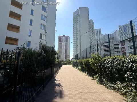 квартира за адресою Бориса Гмирі вул., 8-Б