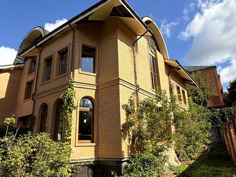 коммерческая по адресу Кудряшова пер., 10
