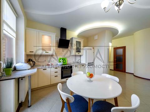 квартира за адресою Євгена Коновальця вул. (Щорса), 32-Б