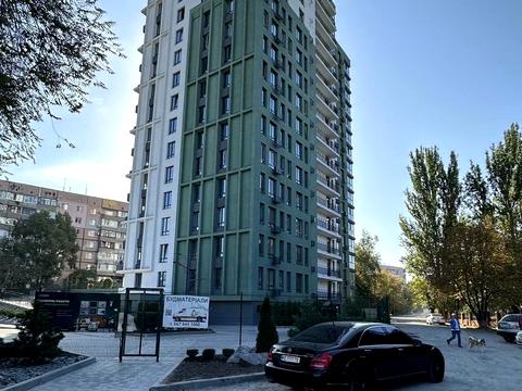 квартира за адресою Космічна вул., 5