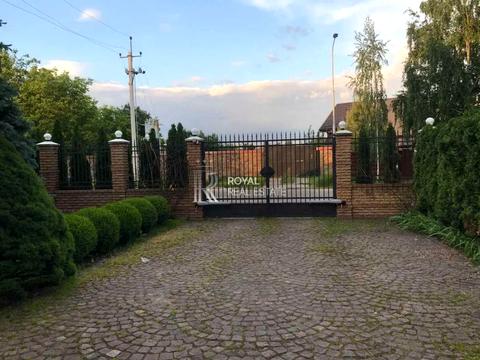 будинок за адресою лугова, 95