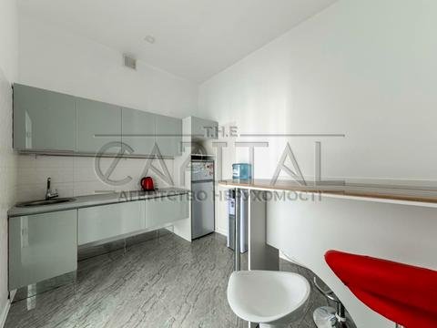 комерційна за адресою Кловський узвіз (Кловський), 7