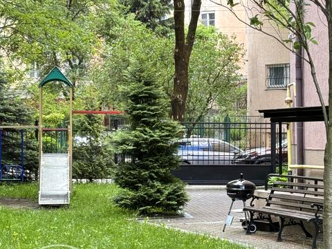 квартира за адресою Карпинця, 8