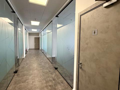 комерційна за адресою Михайла Максимовича вул. (Онуфрія Трутенка), 8