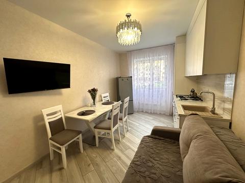 квартира за адресою Центральна вул. (Мічуріна), 2а