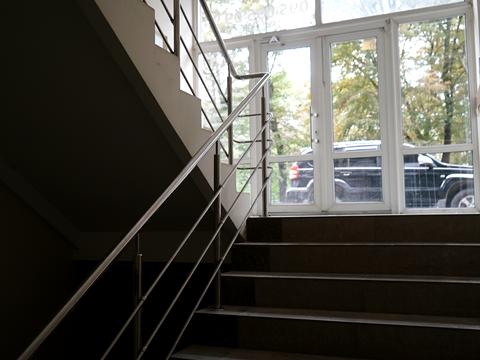 комерційна за адресою Залізнична вул., 49
