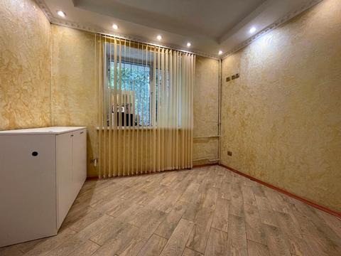 комерційна за адресою Шовкуненка вул., 4