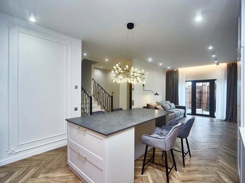 будинок за адресою Перлинна вул. ..