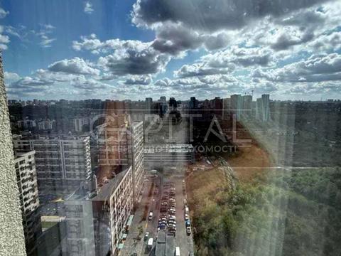 квартира за адресою Олександра Олеся вул., 3