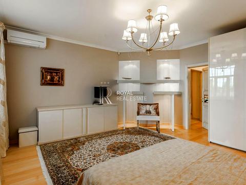 квартира за адресою Кропивницького вул., 8