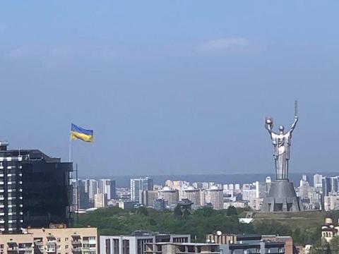 комерційна за адресою Андрія Верхогляда вул. (Михайла Драгомирова), 2-А