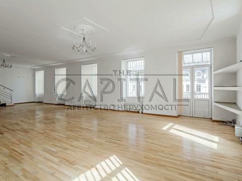 комерційна за адресою Тараса Шевченка бульв., 13