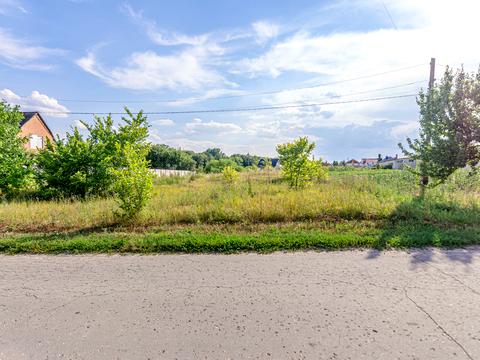 участок по адресу с. Ковалевка, Макаренка, 1