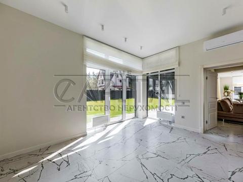 будинок за адресою Вишнева вул.