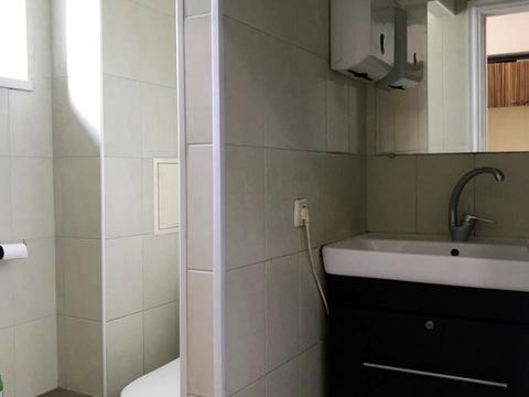 комерційна за адресою Мечникова вул. (Кловський), 18