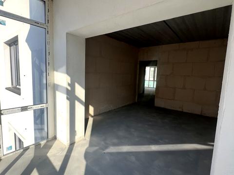 квартира по адресу Защитников ул., 11