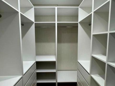 квартира за адресою Космічна вул., 5