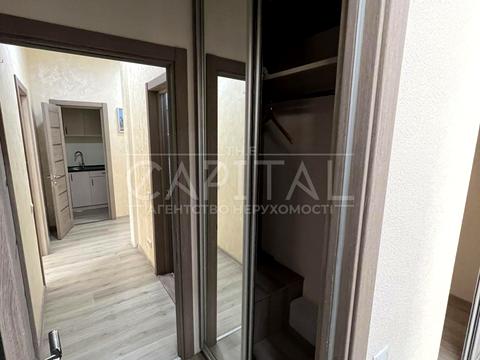 комерційна за адресою Антоновича вул. (Горького), 103