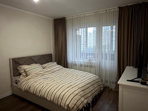 квартира за адресою Лариси Руденко вул., 10