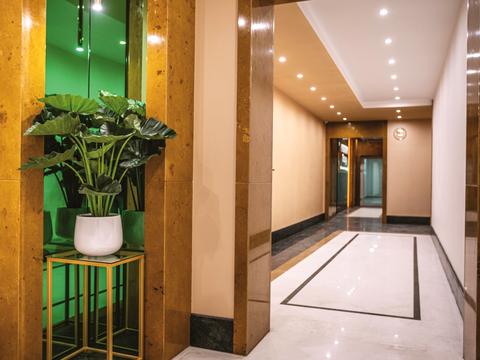 комерційна за адресою Жилянська вул., 68