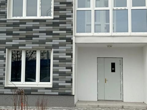 комерційна за адресою Вирлицька вул., 2