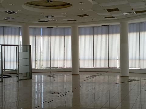 комерційна за адресою Дмитра Яворницького просп. (Карла Маркса), 54