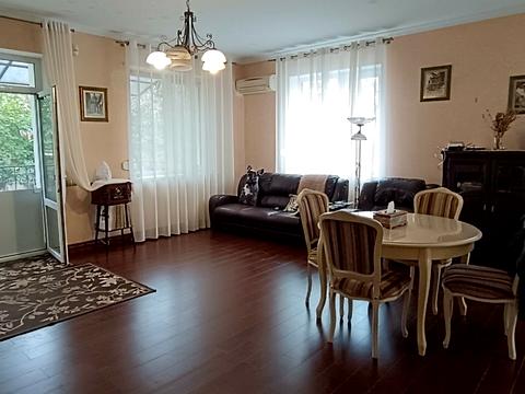 будинок за адресою 10-та Лінія вул.