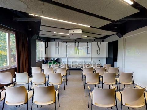 комерційна за адресою Миколи Василенка вул., 7