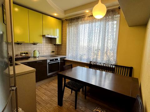 квартира за адресою Композитора Лятошинського вул., 8