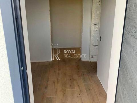 будинок за адресою Центральна вул., 8
