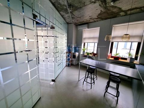 комерційна за адресою Воздвиженська вул., 51а