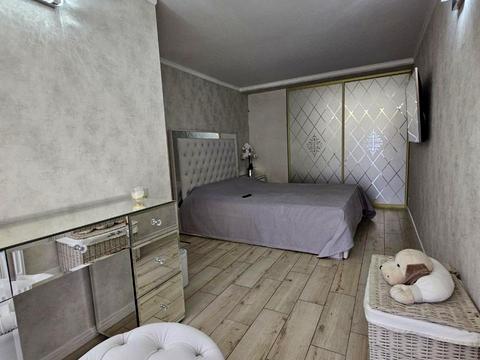 квартира за адресою Андрія Гулого-Гуленка вул. (Віце-адмірала Азарова), 6